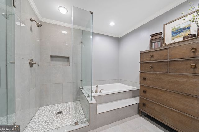 1001B Marina Cove Lane, Greensboro, GA 30642