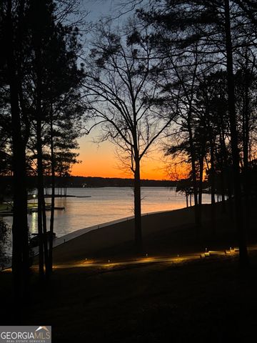 1001B Marina Cove Lane, Greensboro, GA 30642