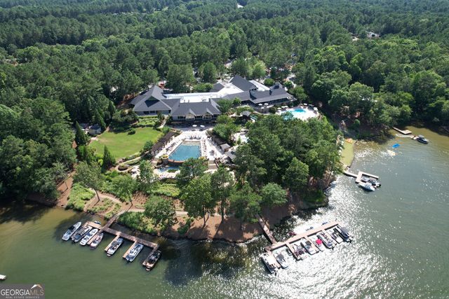 1001B Marina Cove Lane, Greensboro, GA 30642