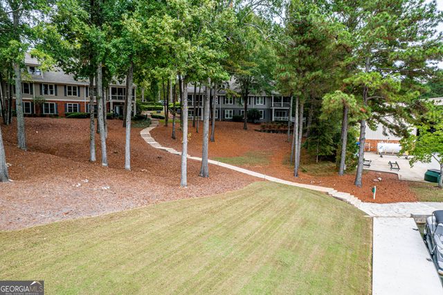 1001B Marina Cove Lane, Greensboro, GA 30642
