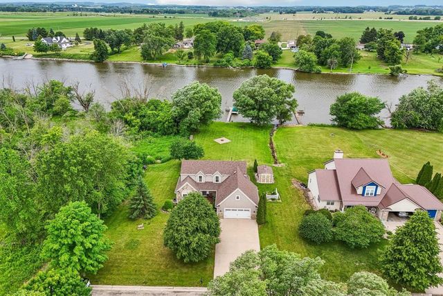 1085 Hillebrand Drive, Jefferson, WI 53549