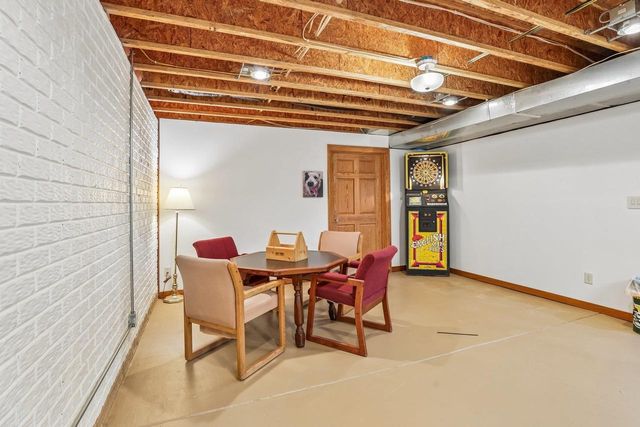 1085 Hillebrand Drive, Jefferson, WI 53549