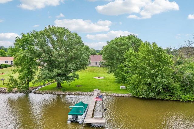 1085 Hillebrand Drive, Jefferson, WI 53549