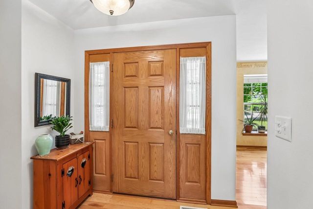 1085 Hillebrand Drive, Jefferson, WI 53549