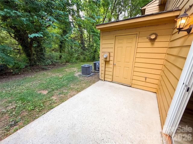 4037 Briarhill Drive, Charlotte, NC 28215