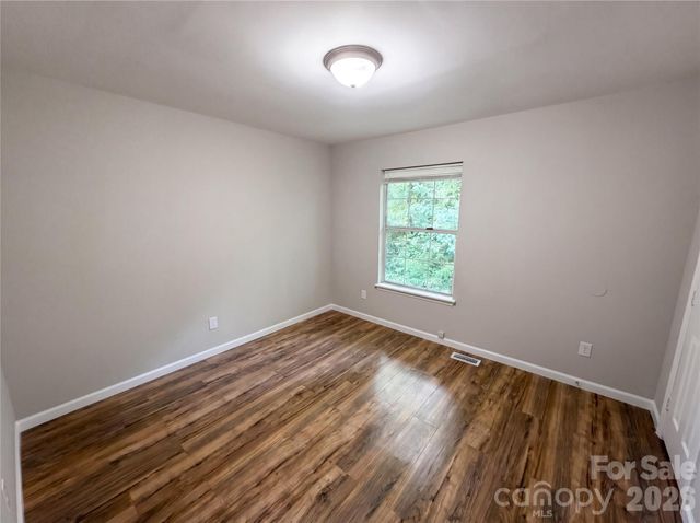 4037 Briarhill Drive, Charlotte, NC 28215