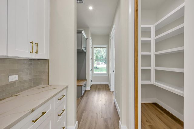 24816 Two Rivers Road, Montgomery, TX 77316