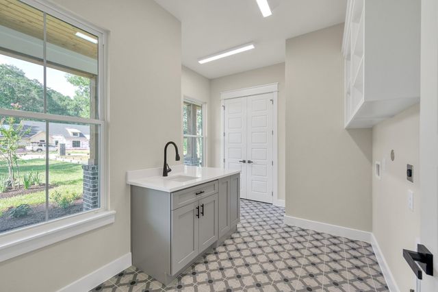 24816 Two Rivers Road, Montgomery, TX 77316