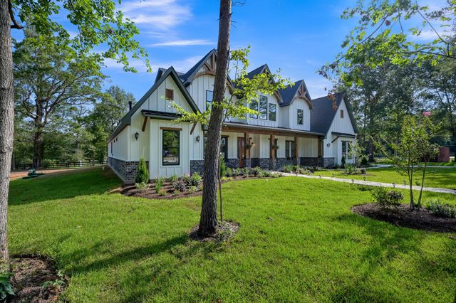 24816 Two Rivers Road, Montgomery, TX 77316