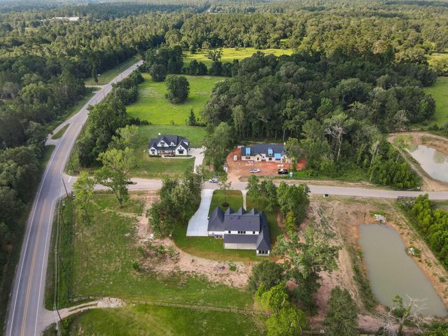 24816 Two Rivers Road, Montgomery, TX 77316