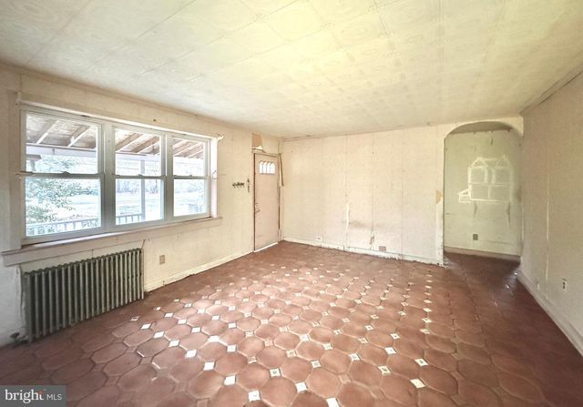 830 N TUCKAHOE RD, Williamstown, NJ 08094