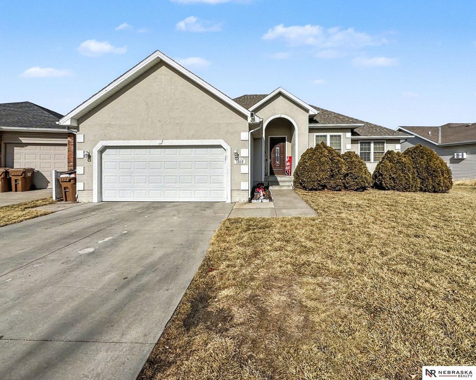 1510 Latham Street, Lincoln, NE 68521