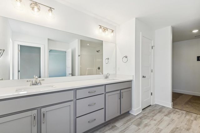 419 E Park Pl, Andover, KS 67002