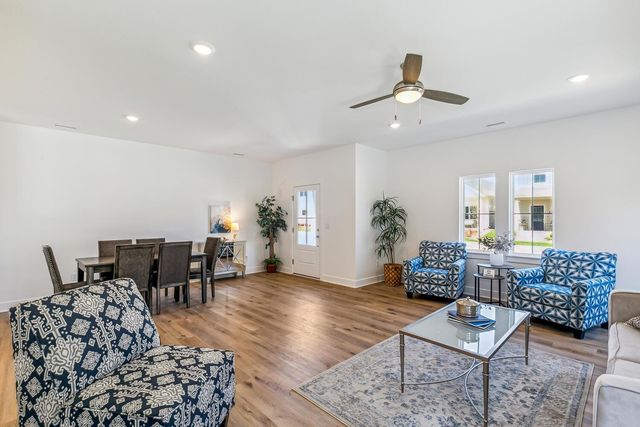 419 E Park Pl, Andover, KS 67002
