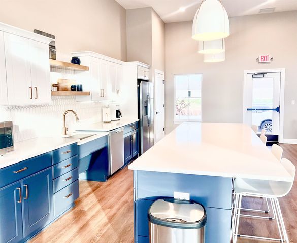419 E Park Pl, Andover, KS 67002