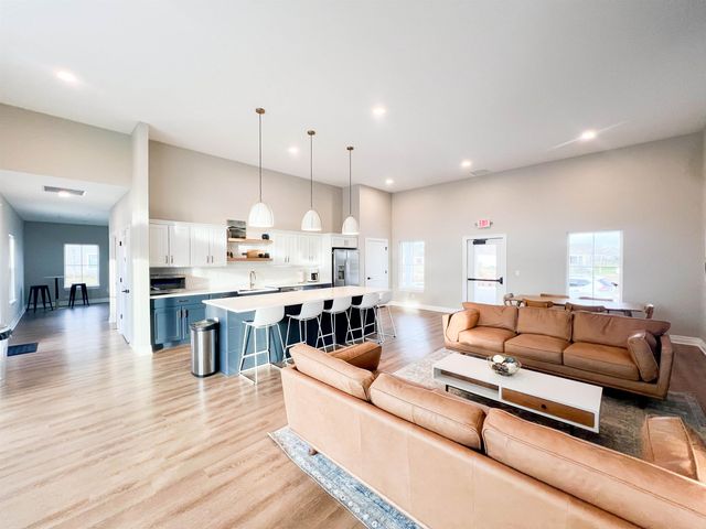 419 E Park Pl, Andover, KS 67002