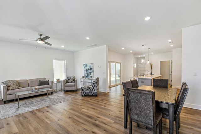 419 E Park Pl, Andover, KS 67002
