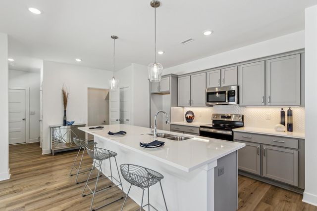 419 E Park Pl, Andover, KS 67002