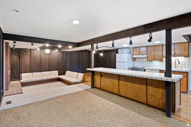 3545 E AVONDALE DR, Cottonwood Heights, UT 84121