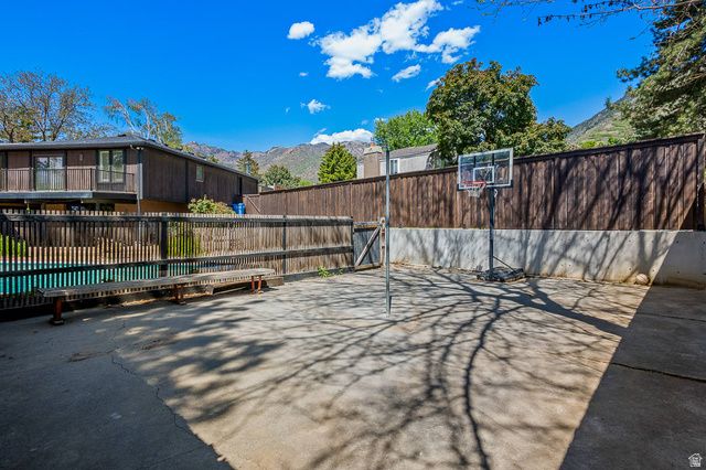 3545 E AVONDALE DR, Cottonwood Heights, UT 84121
