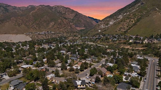 3545 E AVONDALE DR, Cottonwood Heights, UT 84121