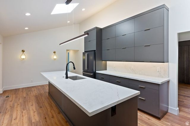 3545 E AVONDALE DR, Cottonwood Heights, UT 84121