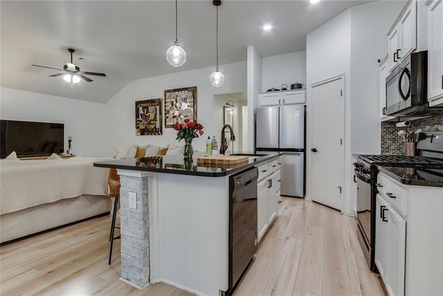 216 Evermore Lane, Yukon, OK 73099