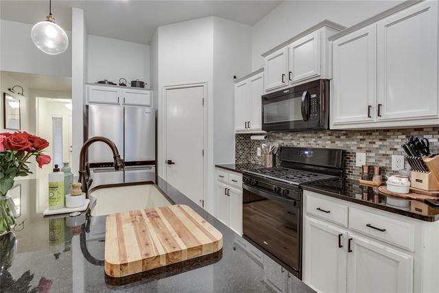 216 Evermore Lane, Yukon, OK 73099