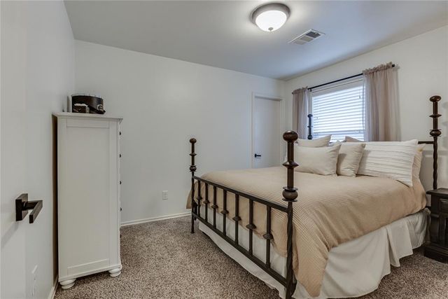 216 Evermore Lane, Yukon, OK 73099