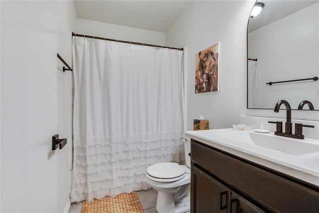 216 Evermore Lane, Yukon, OK 73099