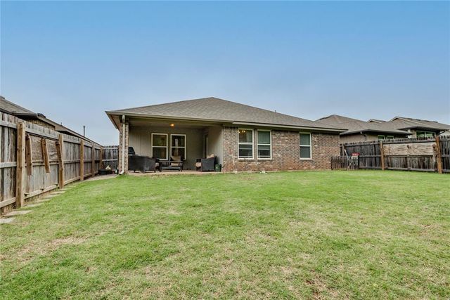 216 Evermore Lane, Yukon, OK 73099