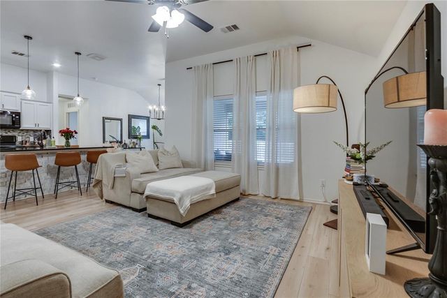 216 Evermore Lane, Yukon, OK 73099