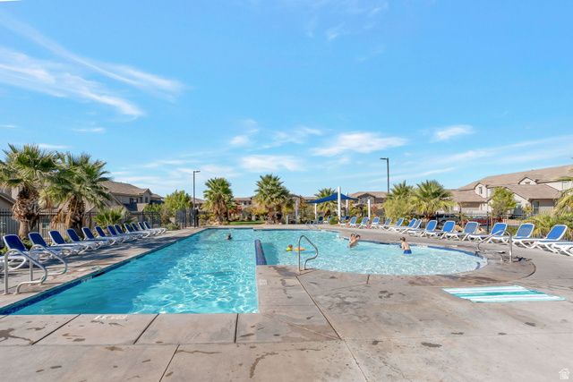 1907 E HOLIDAY LN, Washington, UT 84780