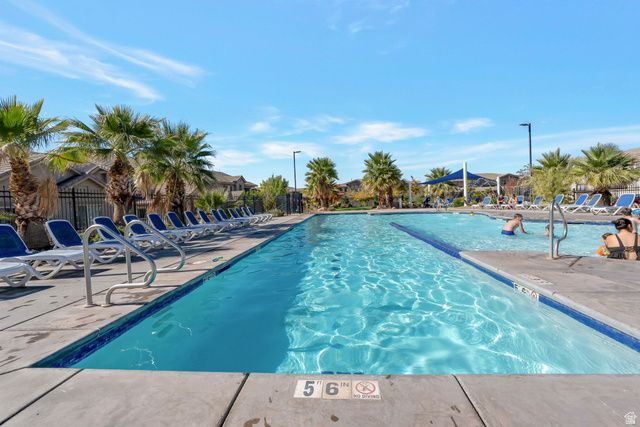 1907 E HOLIDAY LN, Washington, UT 84780