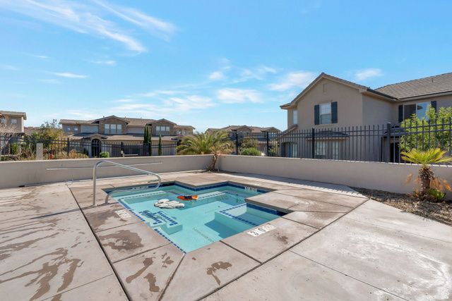 1907 E HOLIDAY LN, Washington, UT 84780