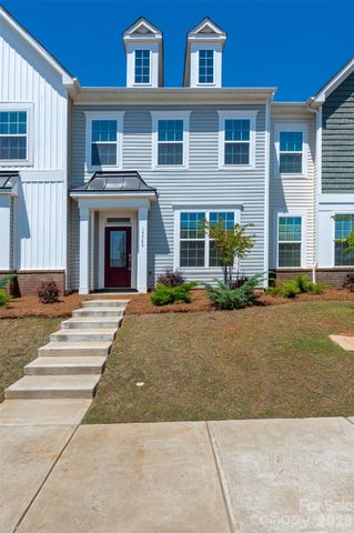 15740 Country House Street, Charlotte, NC 28273