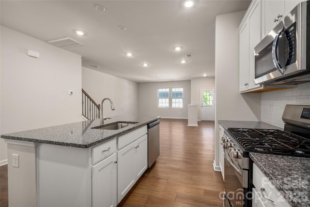 15740 Country House Street, Charlotte, NC 28273