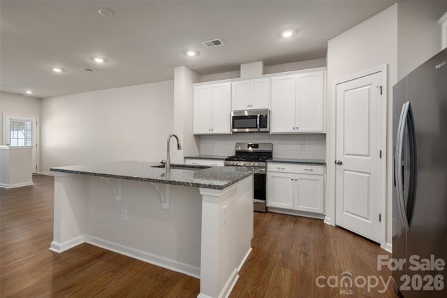 15740 Country House Street, Charlotte, NC 28273