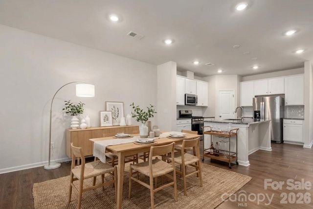 15740 Country House Street, Charlotte, NC 28273