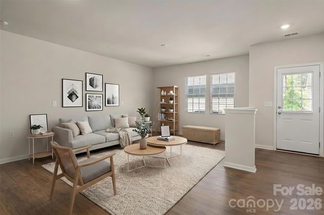 15740 Country House Street, Charlotte, NC 28273
