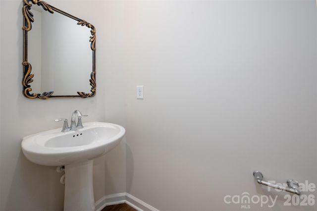 15740 Country House Street, Charlotte, NC 28273