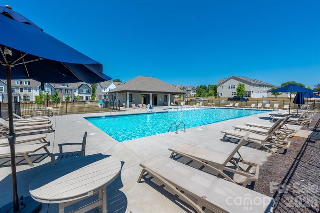 15740 Country House Street, Charlotte, NC 28273