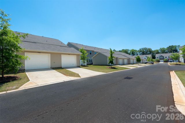 15740 Country House Street, Charlotte, NC 28273