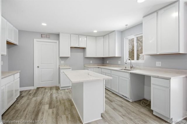 3120 Roma Court, Wixom, MI 48393