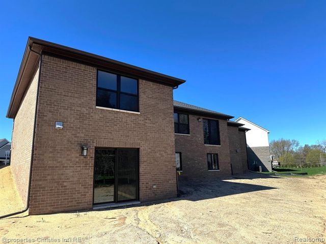 3120 Roma Court, Wixom, MI 48393