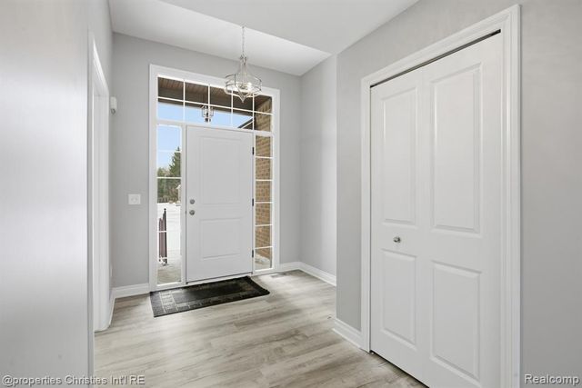 3120 Roma Court, Wixom, MI 48393