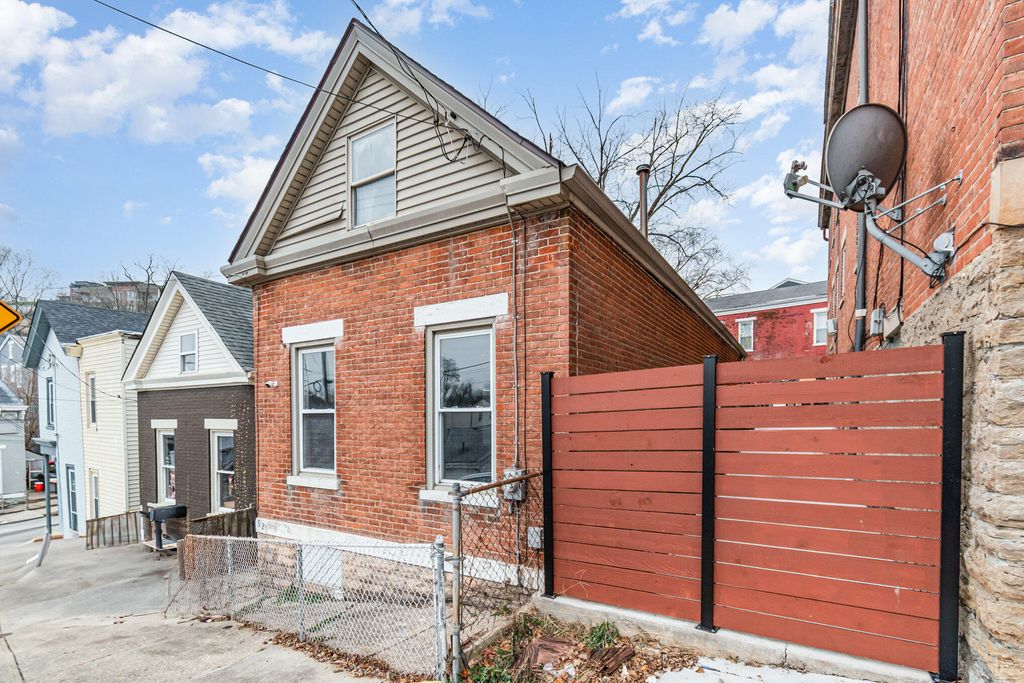 921 Worth Street, Covington, KY 41011