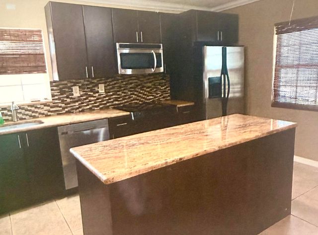 105 Ave D Unit A & Unit B, Fort Pierce, FL 34950