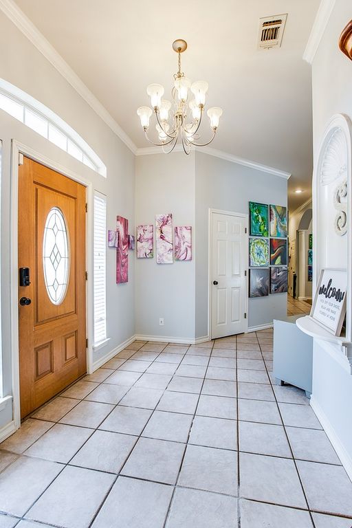 Image 5 of property listing at 1412 Doral Ct, San Angelo, TX 76904