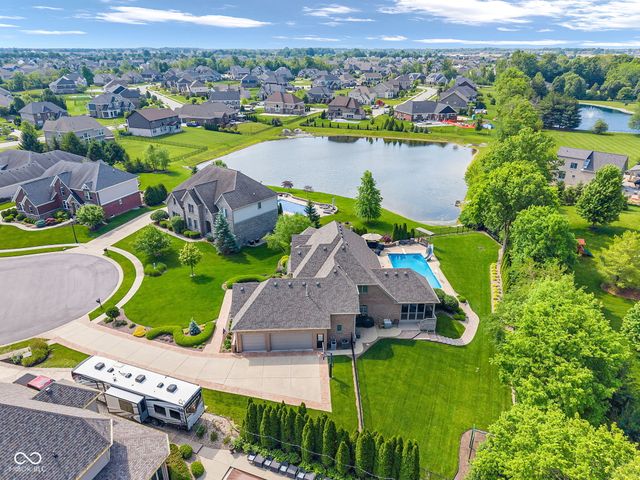 5874 Shallow Water Lane, Bargersville, IN 46106